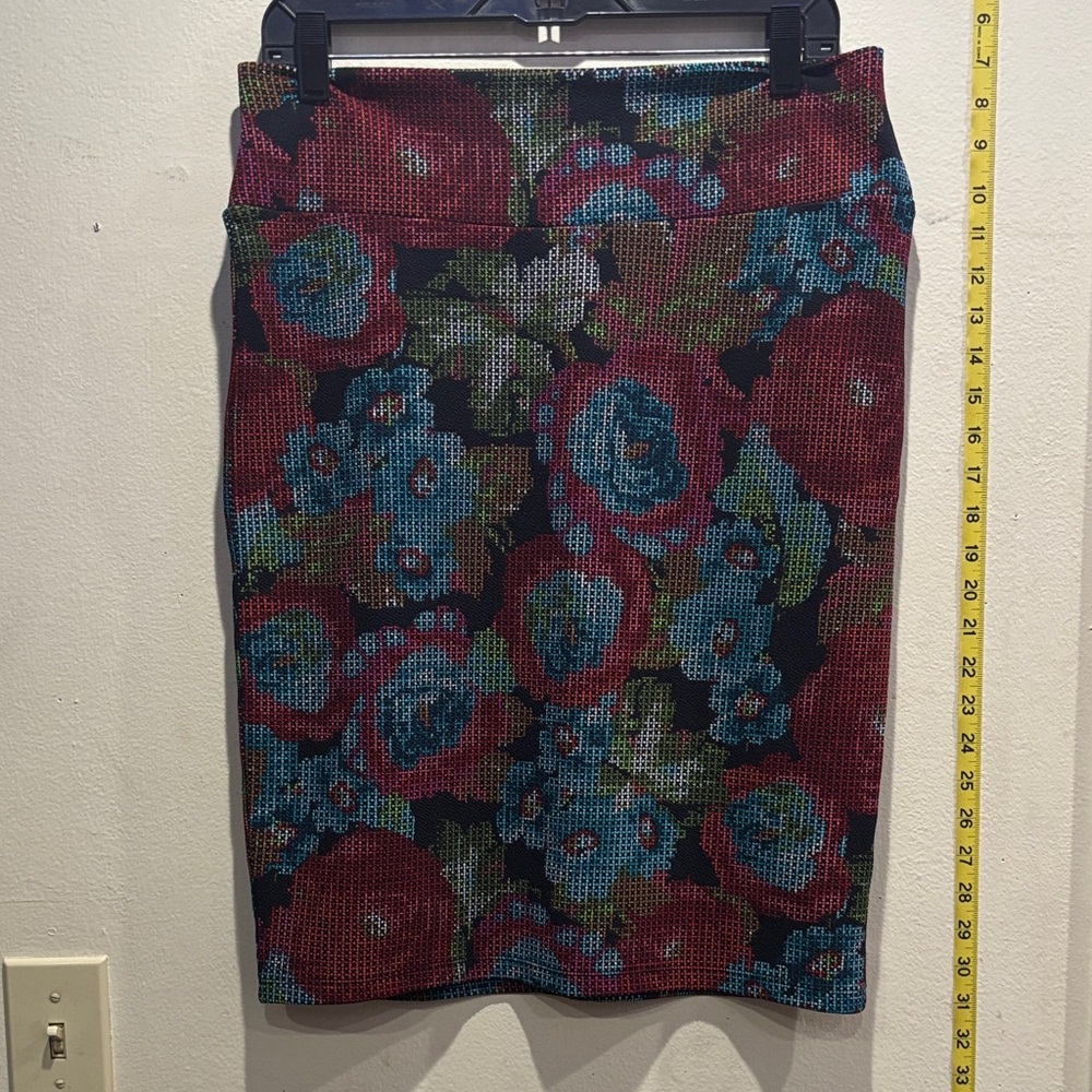 LuLaRoe Red and Blue Floral Pencil Skirt